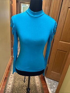 Women’s Turquoise Long-Sleeve Mock Neck Top